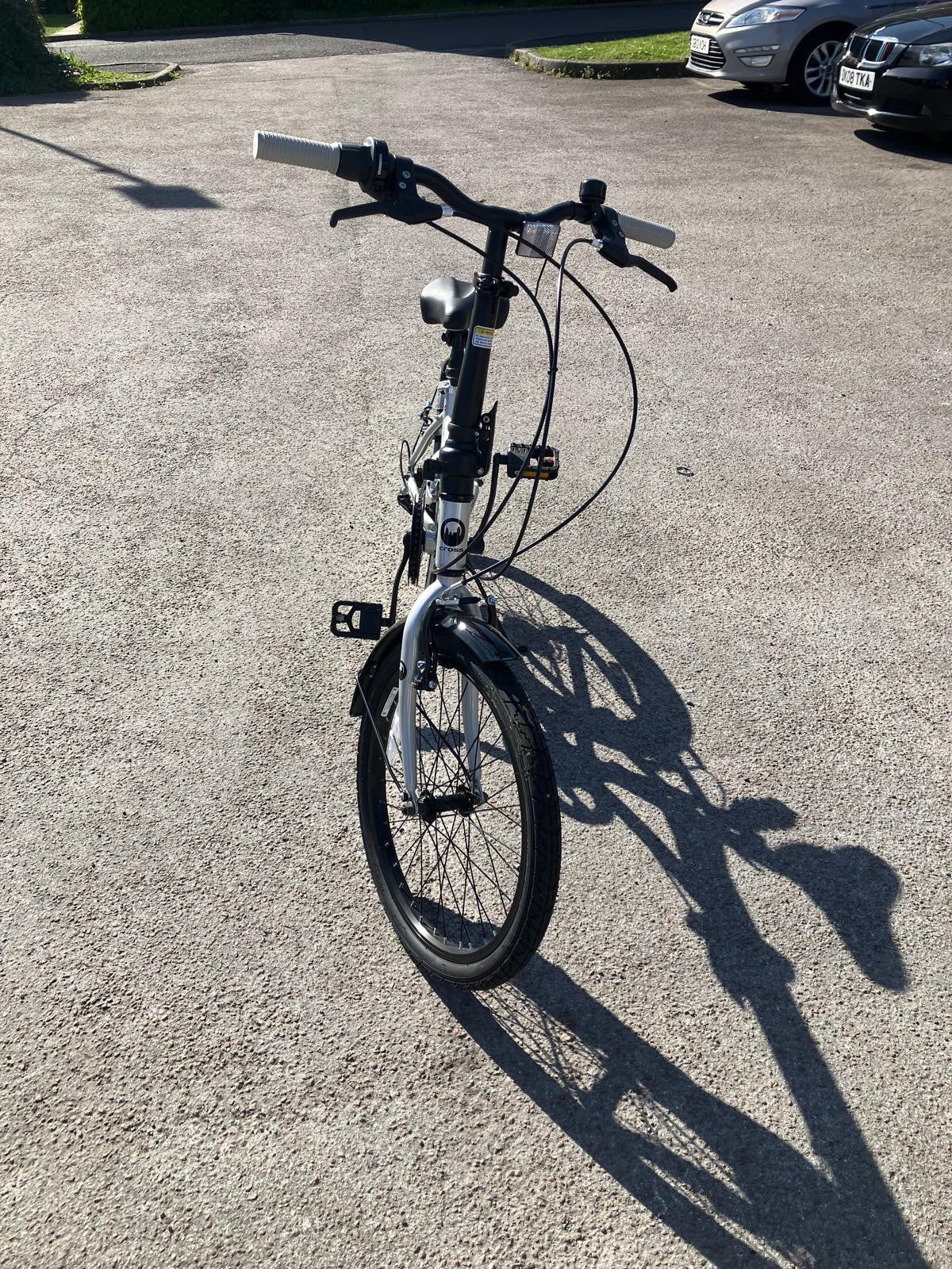Cross CRF500 20 inch Wheel Size Unisex Folding Bike - White (with Pump)
