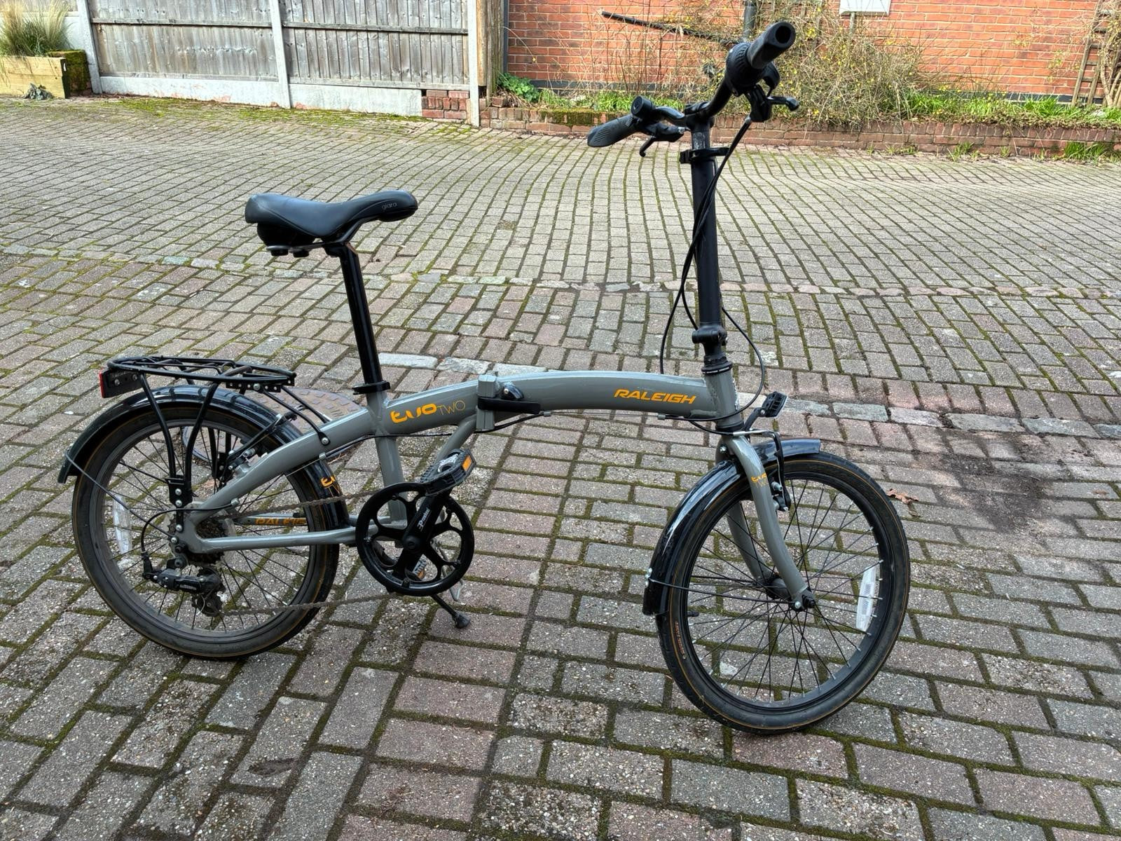 Raleigh Evo 2 Folding Bike; Ideal space saver, good condition