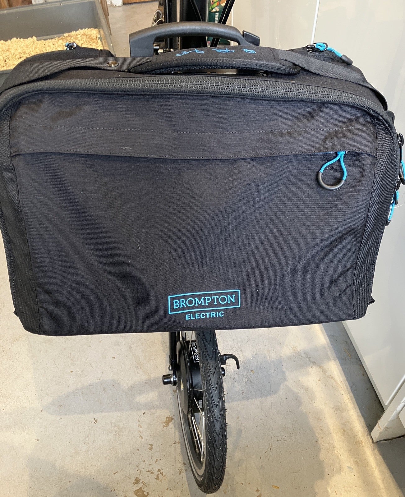 Brompton Electric C Line 4 Speed Folding Bike 2025  +  large bag. Can deliver.