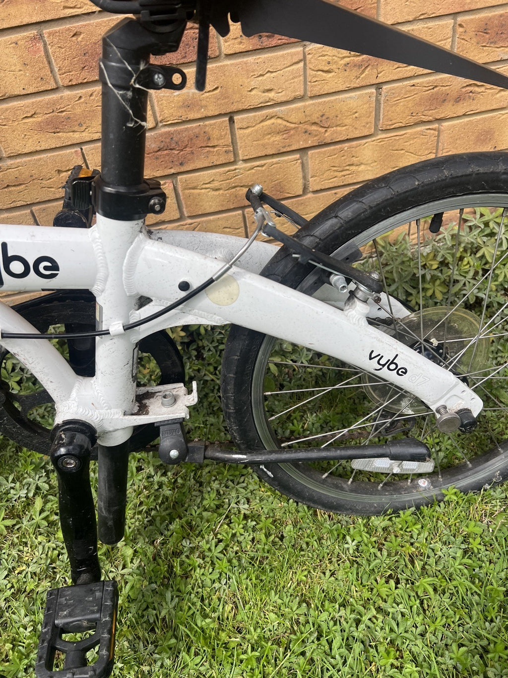 Dahon Vybe D7 Folding Bike (£599 New) white happy to ship