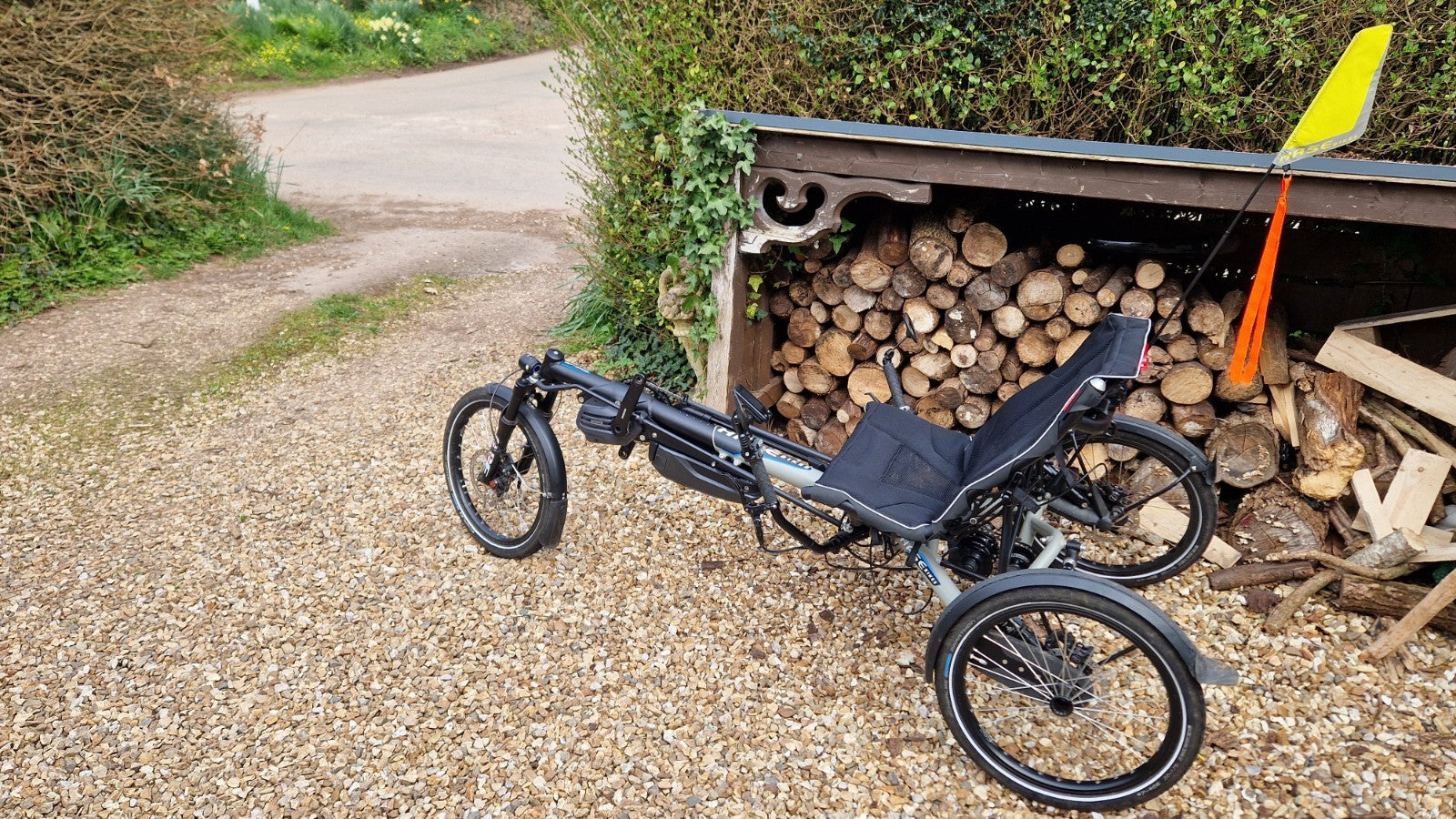 2021 Hase Bikes Kettwiesel Evo with assist auto gears Folding Recumbent trike.🦚
