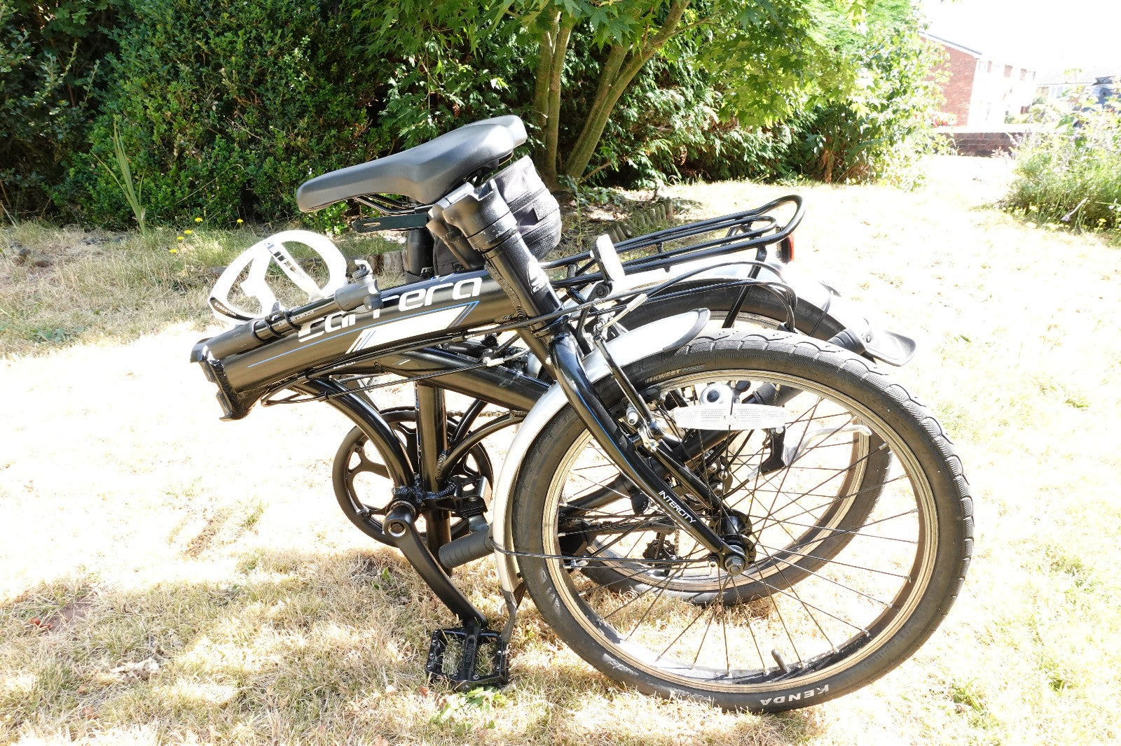 Carrera Intercity Folding Bike 8-Speed