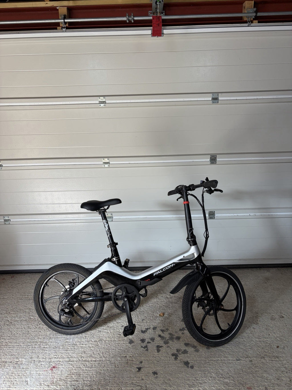 Falcon flo Folding Bike 20 in Wheel/Frame Black/Silver Mechanical Disc Flat Bar