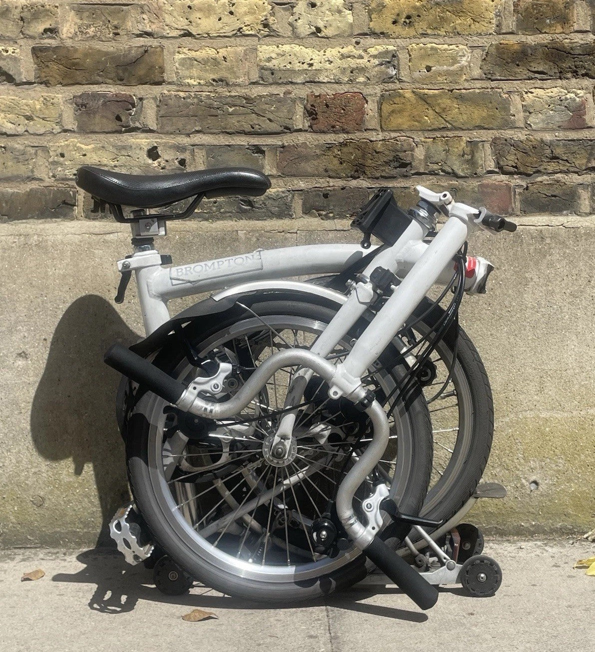 Brompton M6R Folding Bike - Luggage Rack - Papyrus White