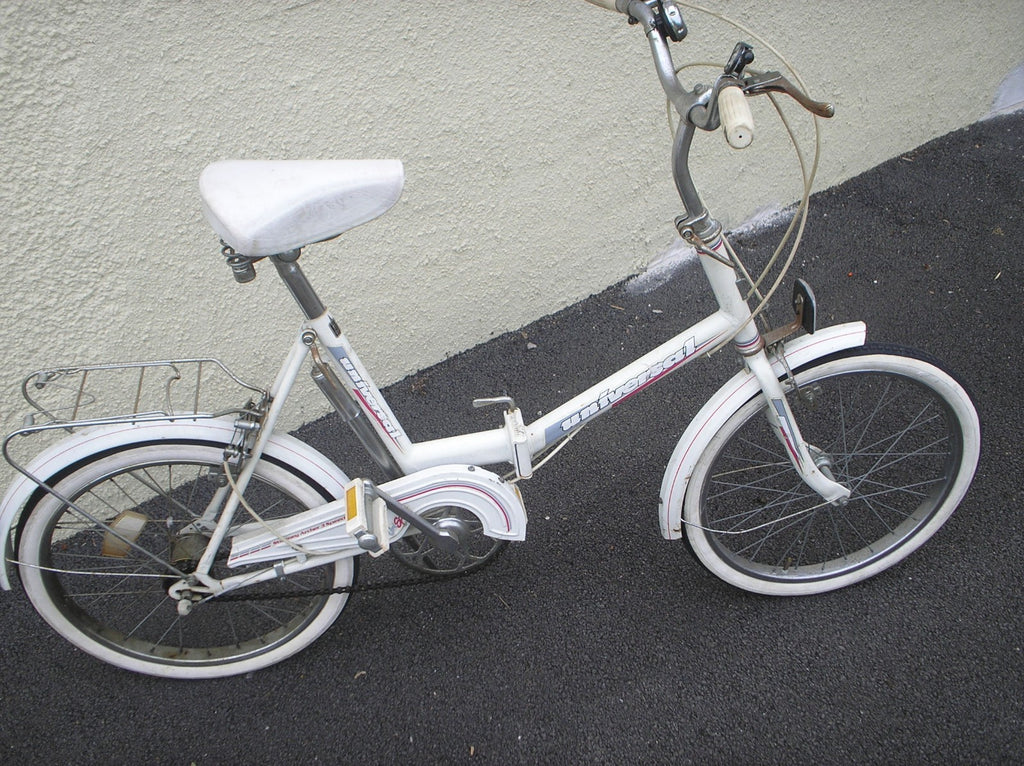 Universal girls small ladies 1980s folding vintage retro bicycle bike cycle
