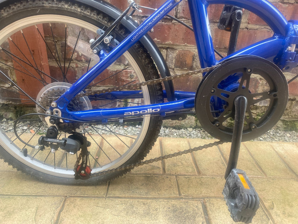 Apollo Tuck Folding Bike Lightweight Aluminium Frame 20 inch Wheels Bicycle
