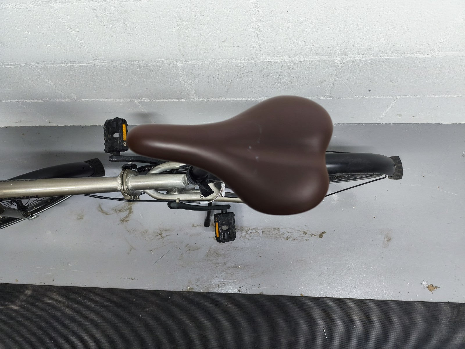 BTWIN Tilt 900 Folding Bike 9-Speed