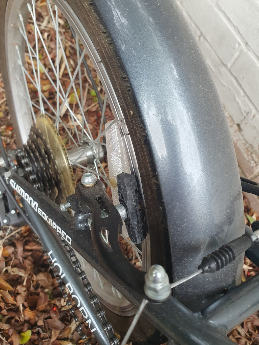 Holborn Challenge 20-inch Wheels Folding Bike Unisex With 6 Gears.