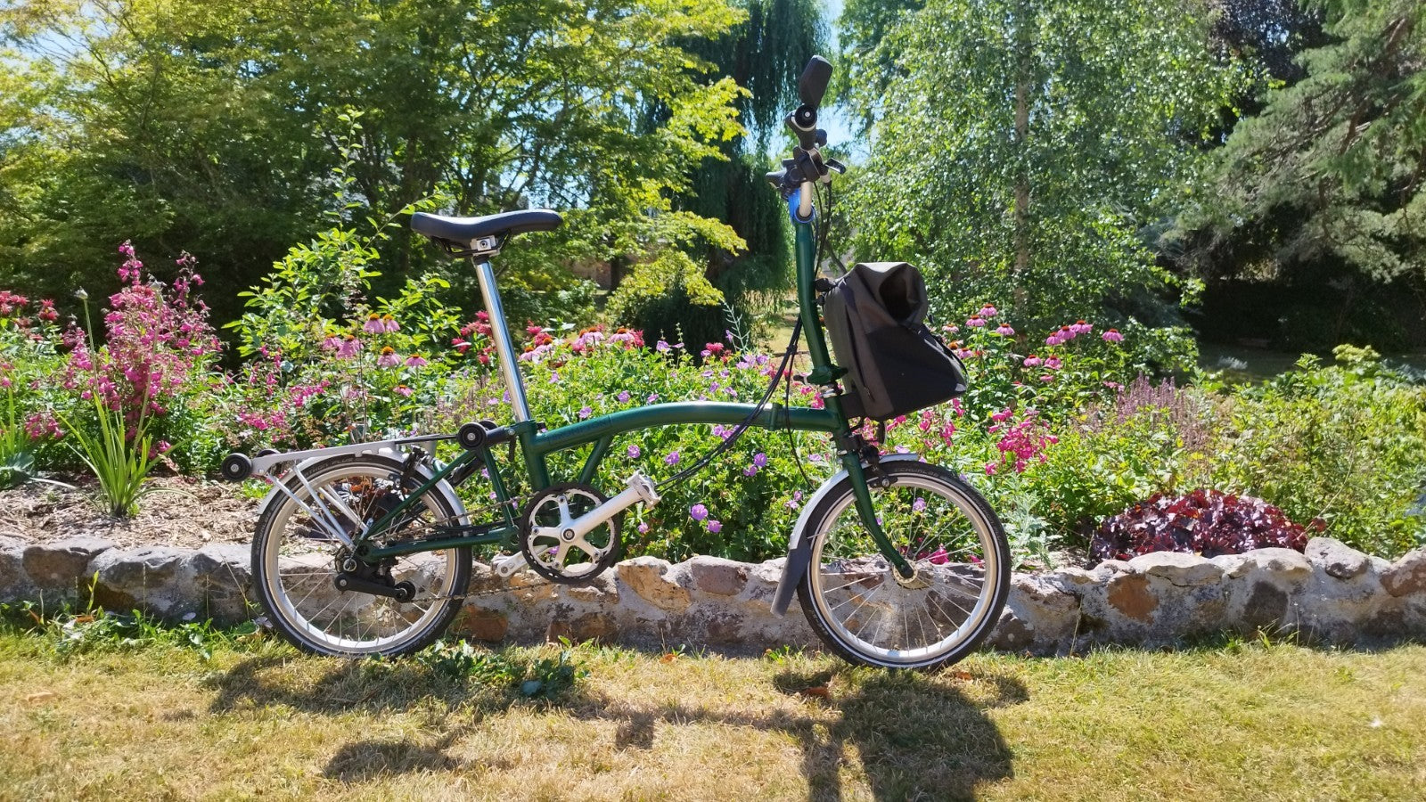 Brompton M6R C line Explore 2022 6 Speed Racing Green + extras Wahoo Elemnt Bolt