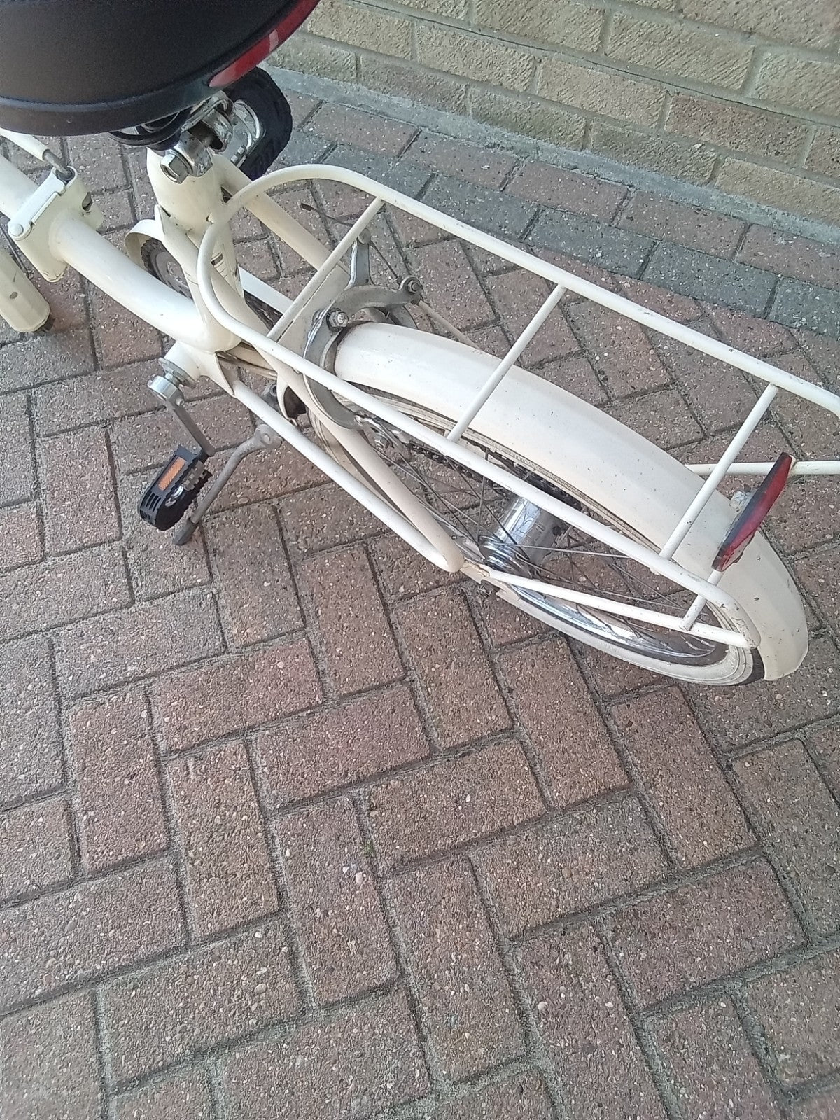 raleigh compact