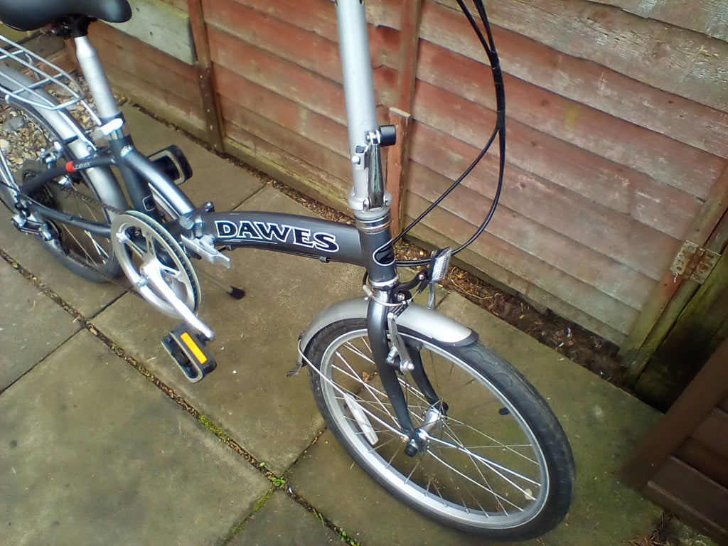 Dawes folding bike 6 gears 20 in wheels  used