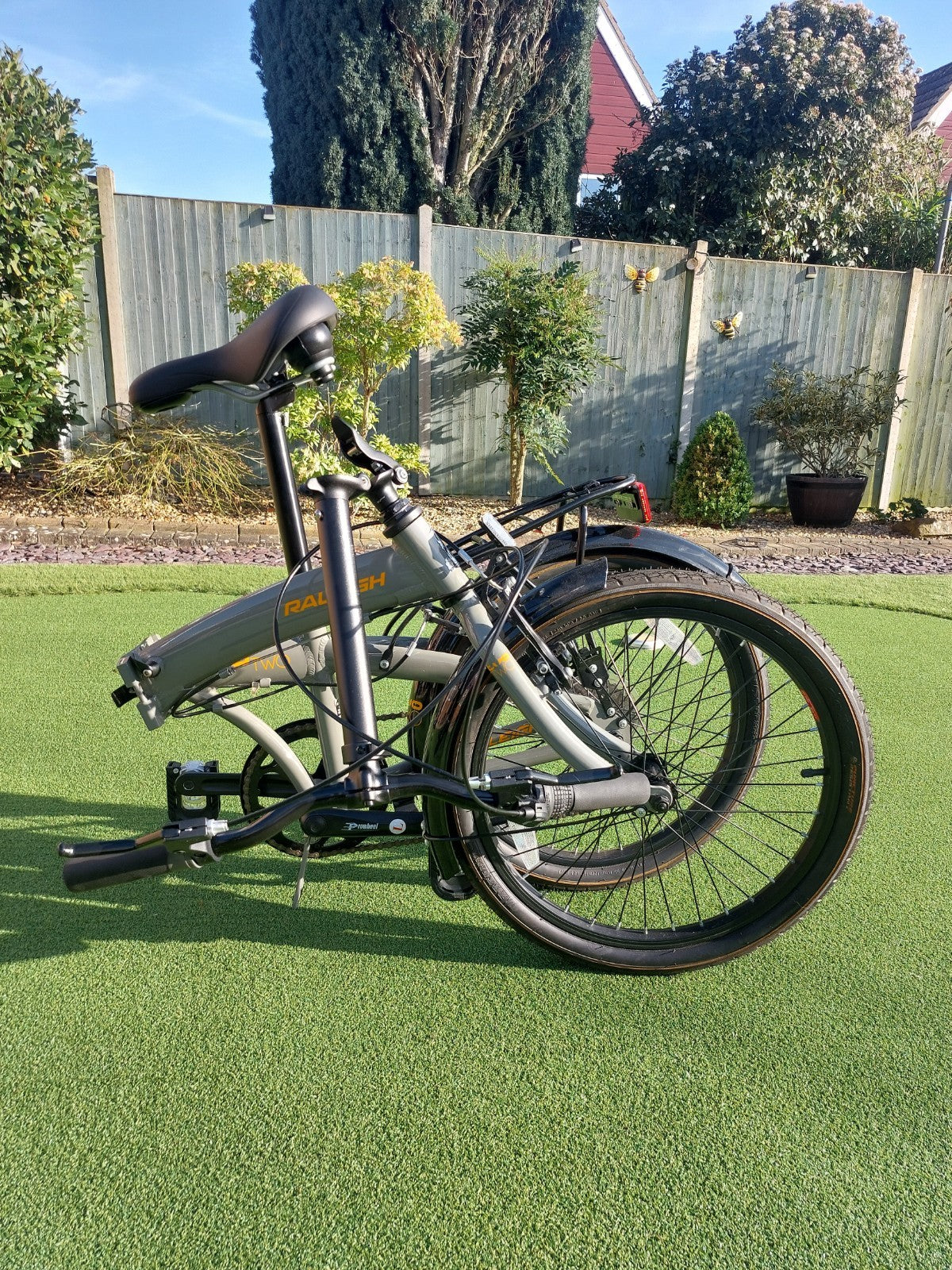 Raleigh Evo 2 Folding Bike 7-Speed Shimano Gears Grey Excellent Condition