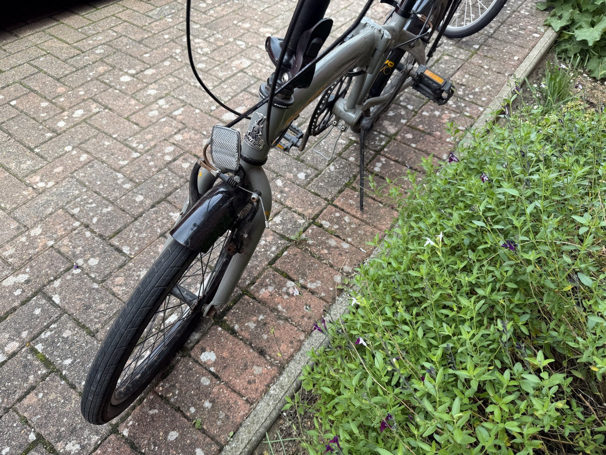 Raleigh Evo 2 (model aka as Evo TWO) Folding Bike 20" wheel