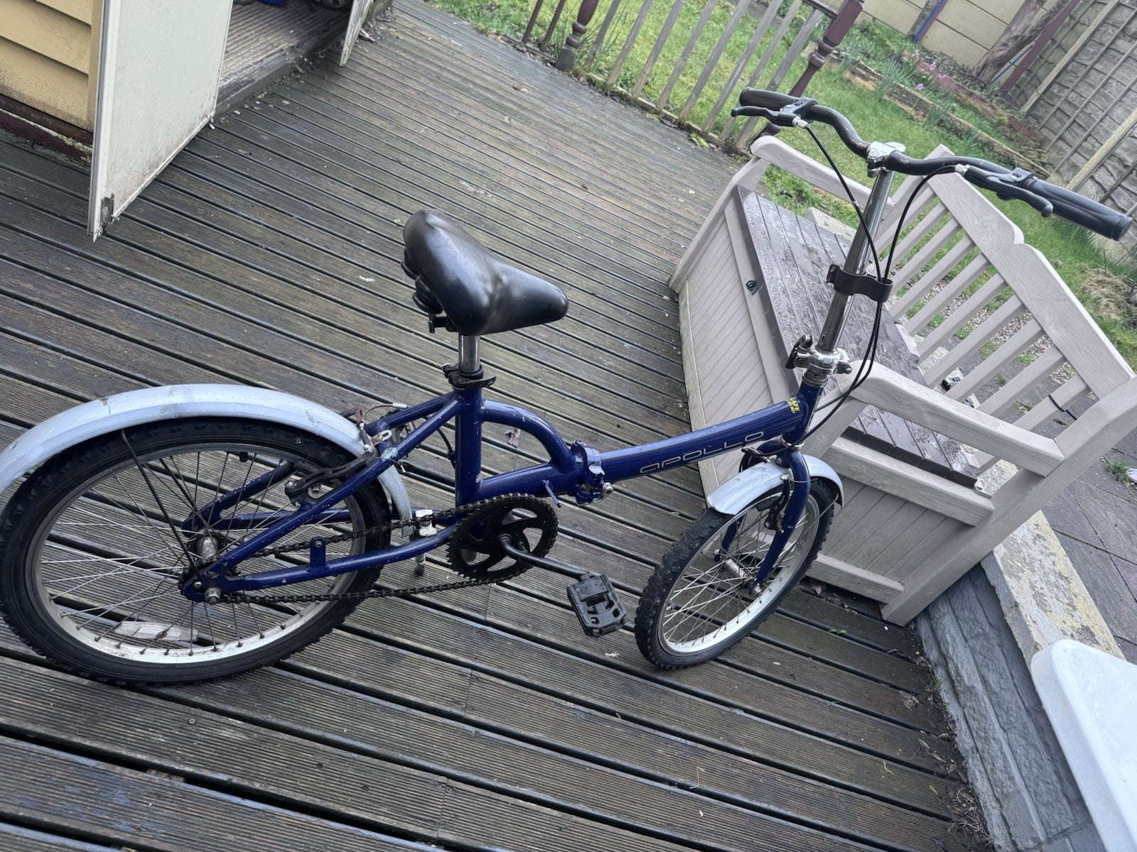 Apollo Folding Bike Aluminium Unisex Adults. Good Condition. Needs service.
