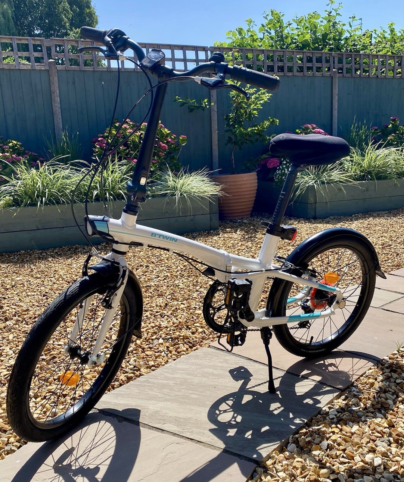 B'TWIN Tilt 500 20in Folding Bike 7 Speed Foldable White V-Brakes