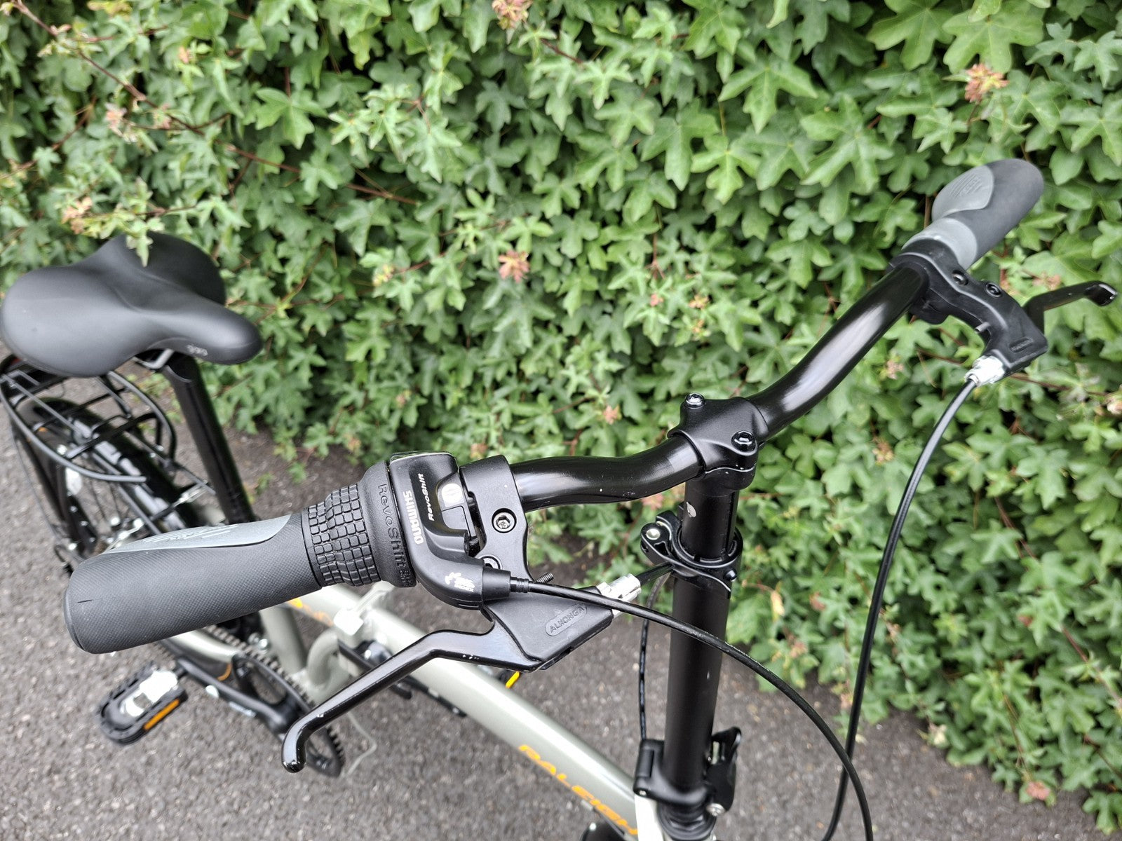 Raleigh Two Two Folding Bike
