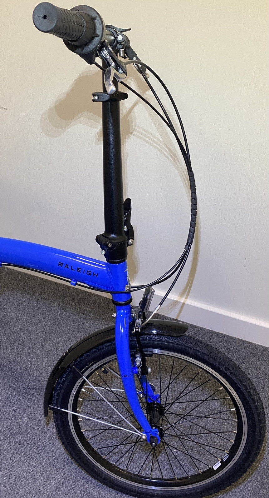 Raleigh Foldable Bike Stow A Way - Lightweight and compact. New unused. RRP £549