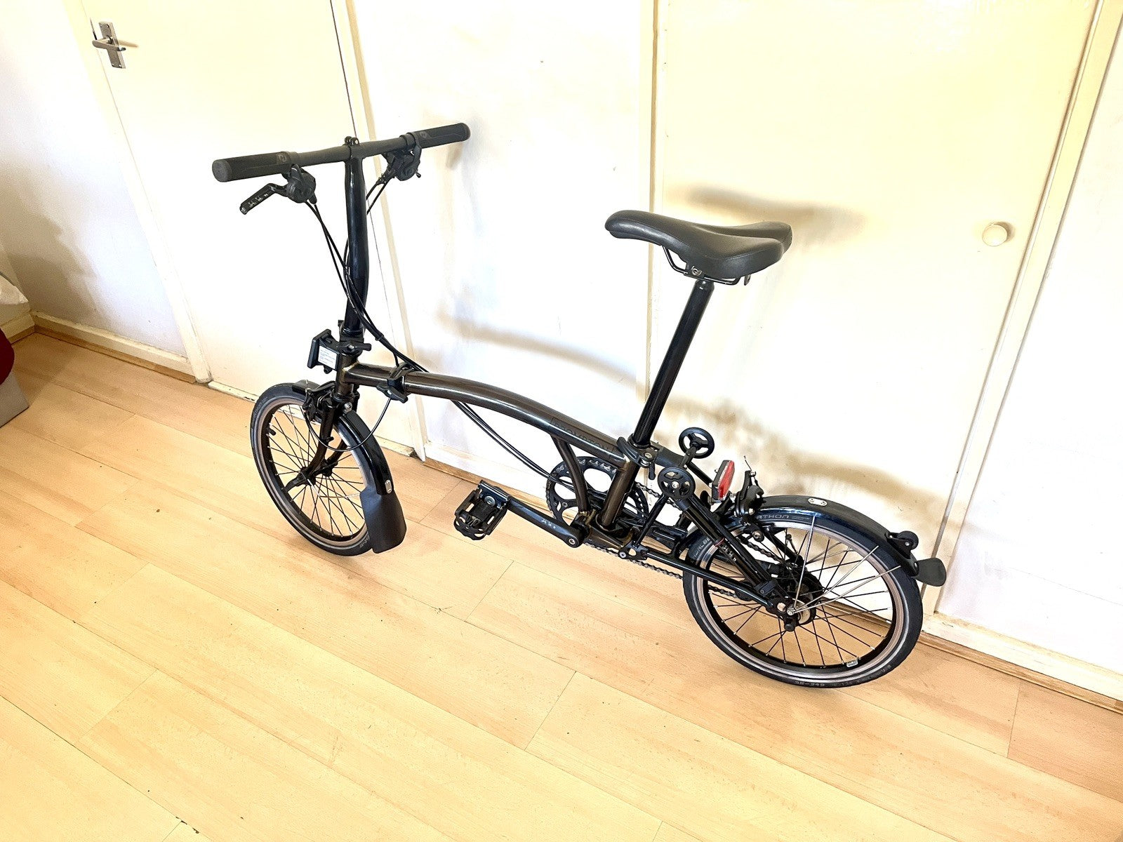 Brompton C Line Explore 6 Speed Folding Bike Low Handlebar Black/Golden Lacquer