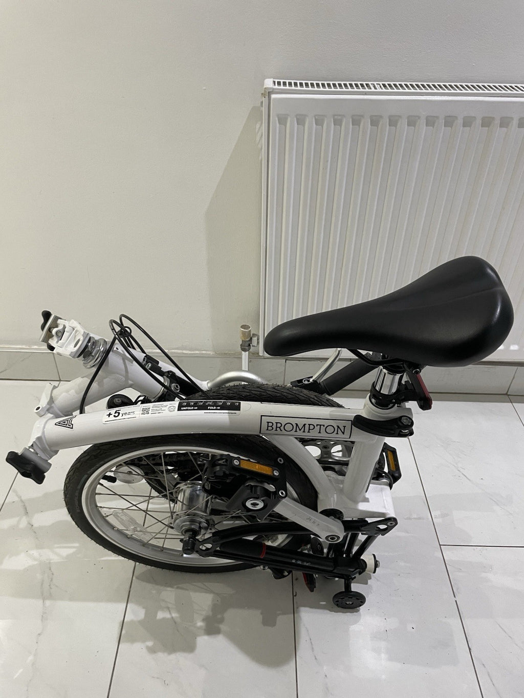Brompton A Line Folding Bike – 3 Speed + Brompton Folding Pedal. Collection Only