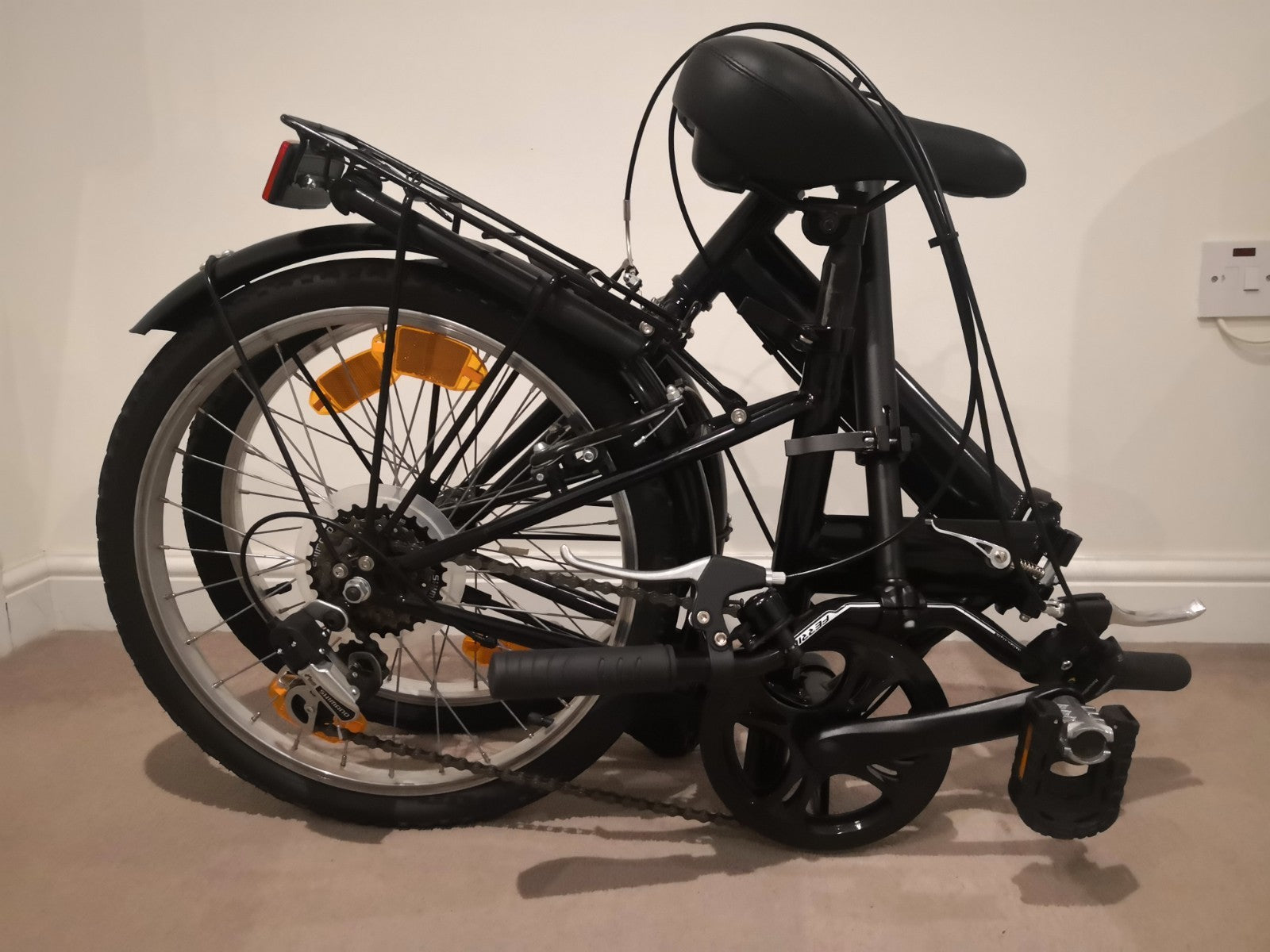 Bike Sport 20 inch folding bike, Shimano 6 Speed, Black in excellent condition