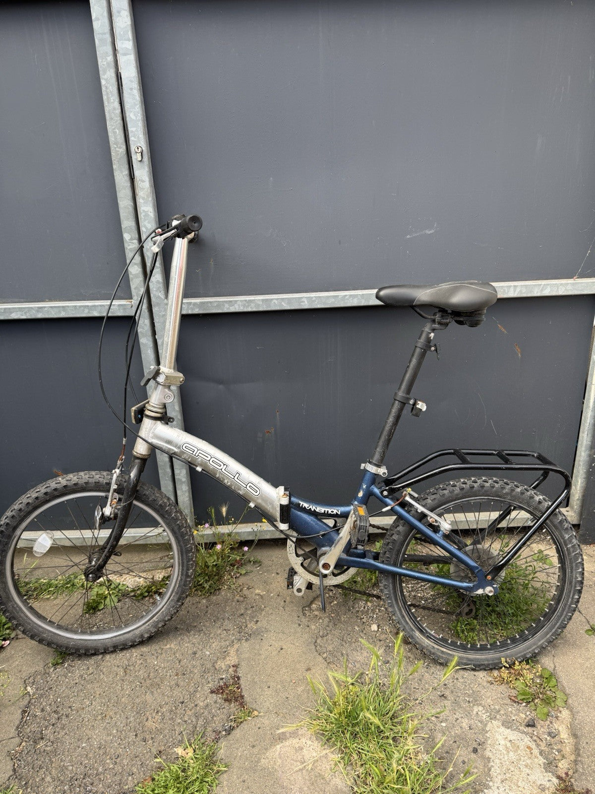 Apollo Transition Folding Bike with 6-Speed Shimano Gears