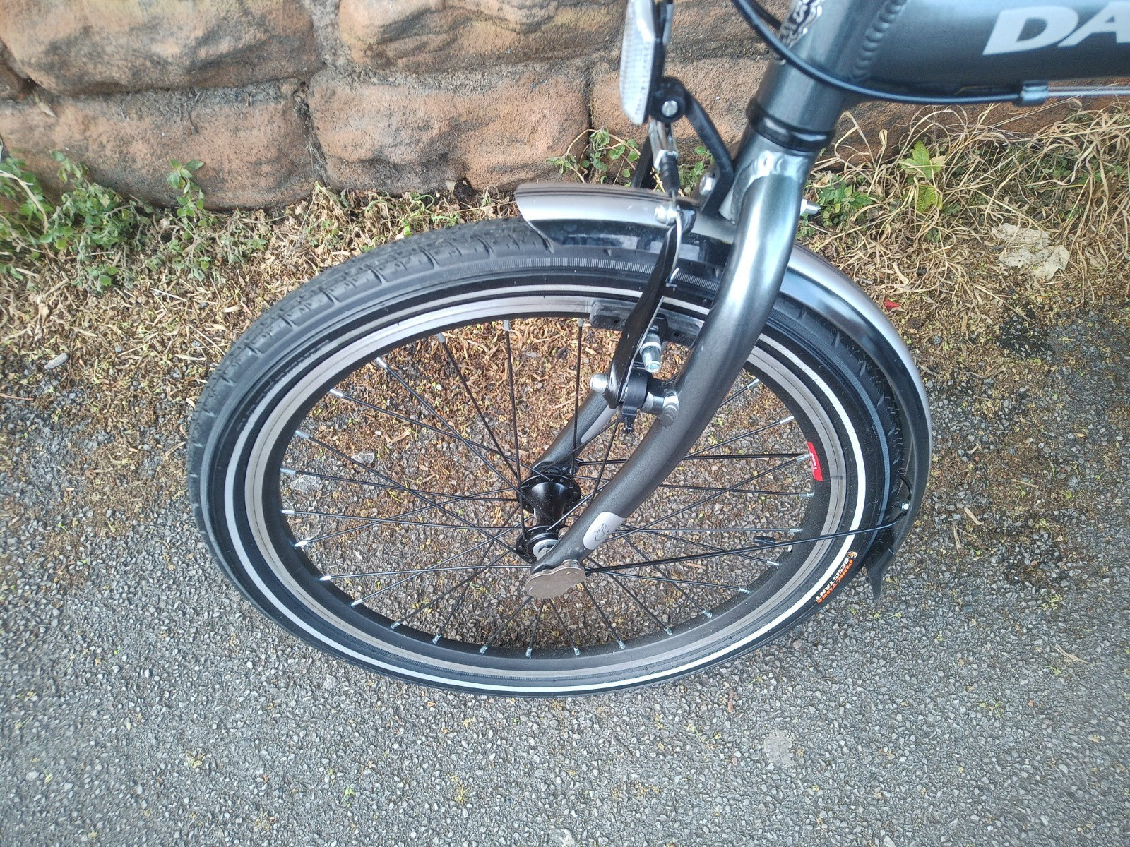 New Dawes Kingpin Folding Bike 20-inch Wheels - RRP £579.99
