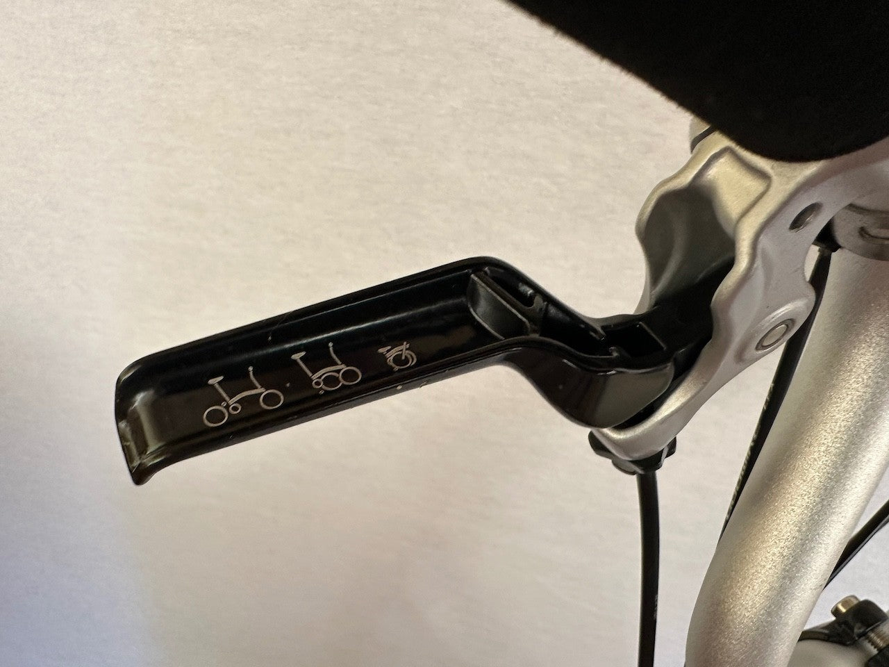 Brompton Folding Bike Black 6 Speed Gears Rear Carrier Bell Used Once M6R