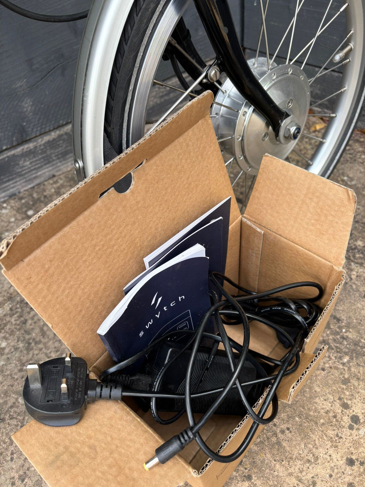 Brompton M3L Swytch Converted Folding Bicycle 3 Speed C line gloss Black