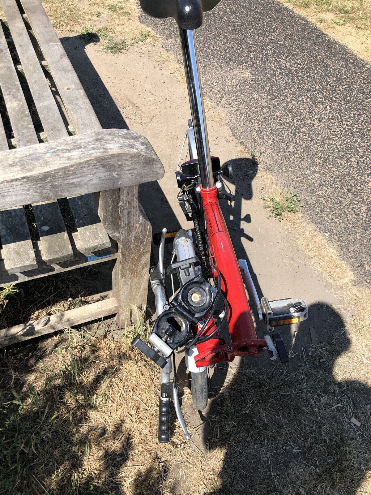 Brompton Folding Bike 3 speed in great Condition, Striking Red colour.