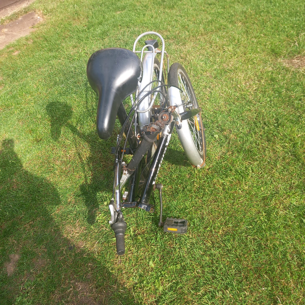 Venturax Stowaway Folding Bike 20" Wheels Collection Only  All Working
