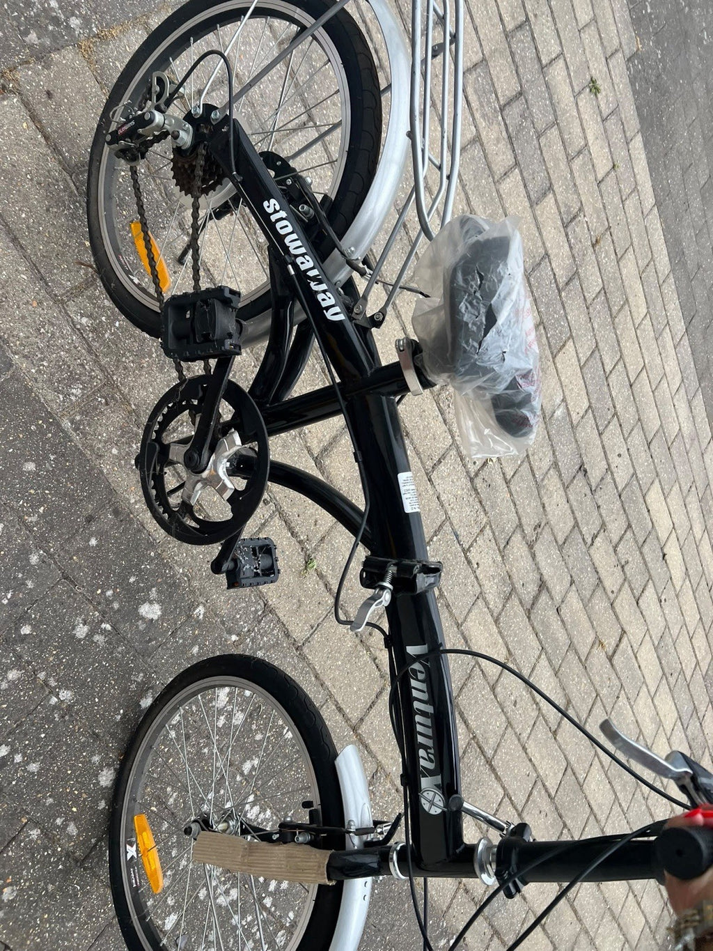 Ventura Stowaway Folding bike New Still Wrapped Slight Mark See Pics