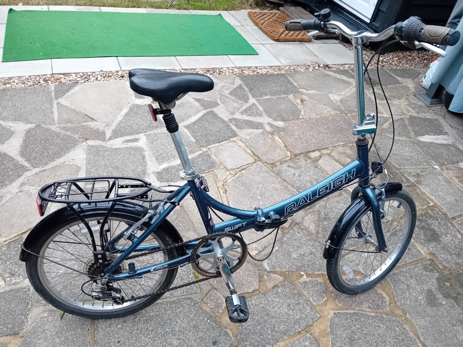 Raleigh Swift Folding Bike