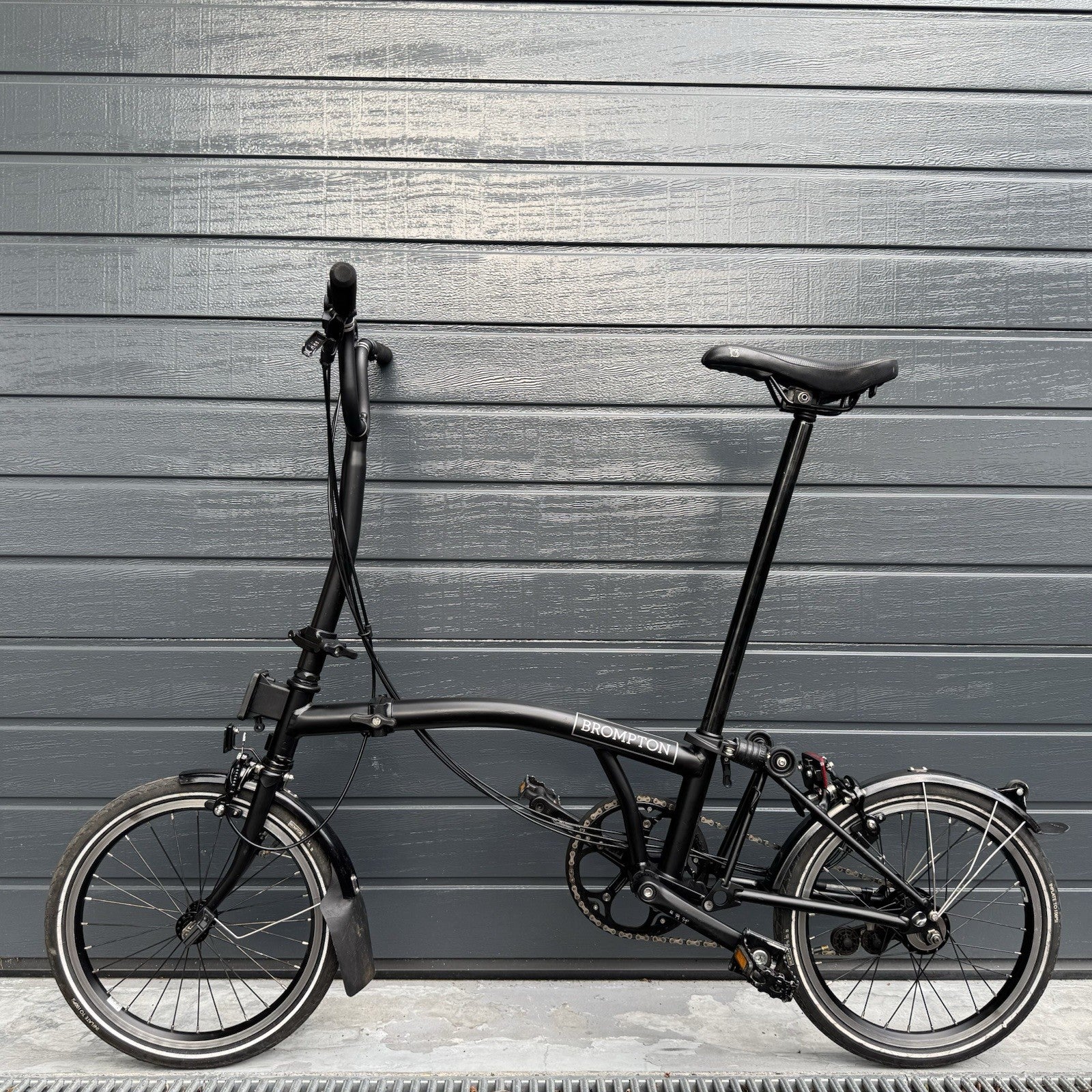 Brompton H6L 6 speed Black Edition with Extended Seatpost FAST FREE DELIVERY