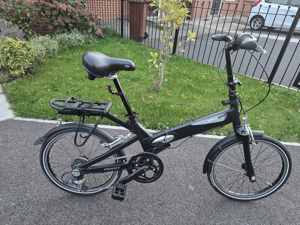 Giant Halfway Folding Bike 20'' Wheels