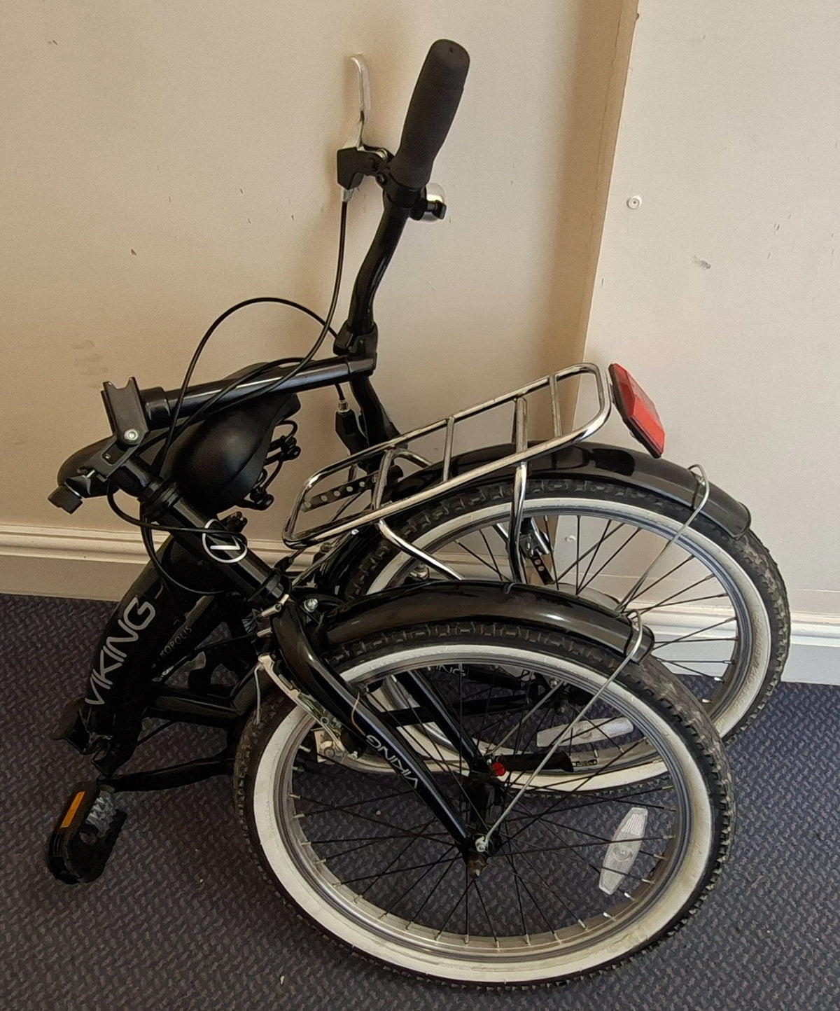 Viking Metropolis Folding bike 6 gears with stand and rack