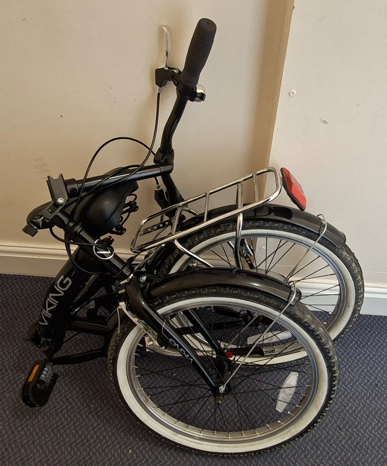 Viking Metropolis Folding bike 6 gears with stand and rack