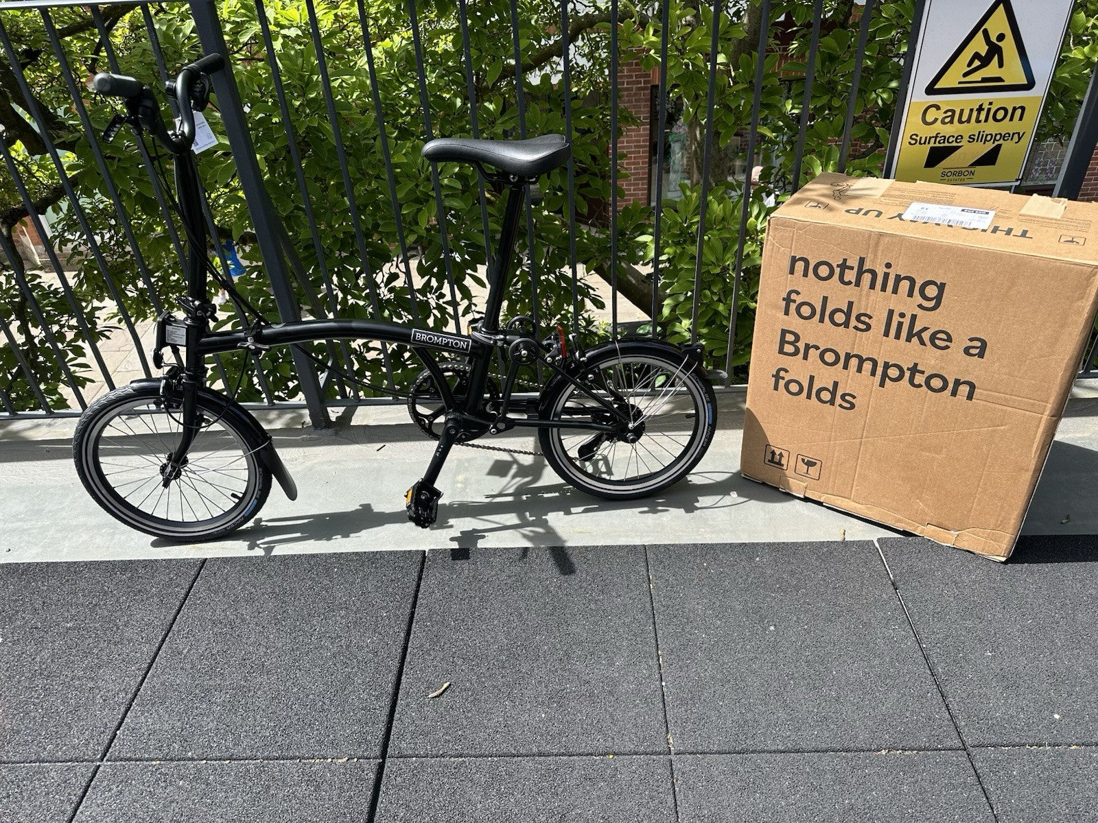 Brompton Folding Bike - C Line 12 Speed 2026 M Handlebar - Matt Black New in Box