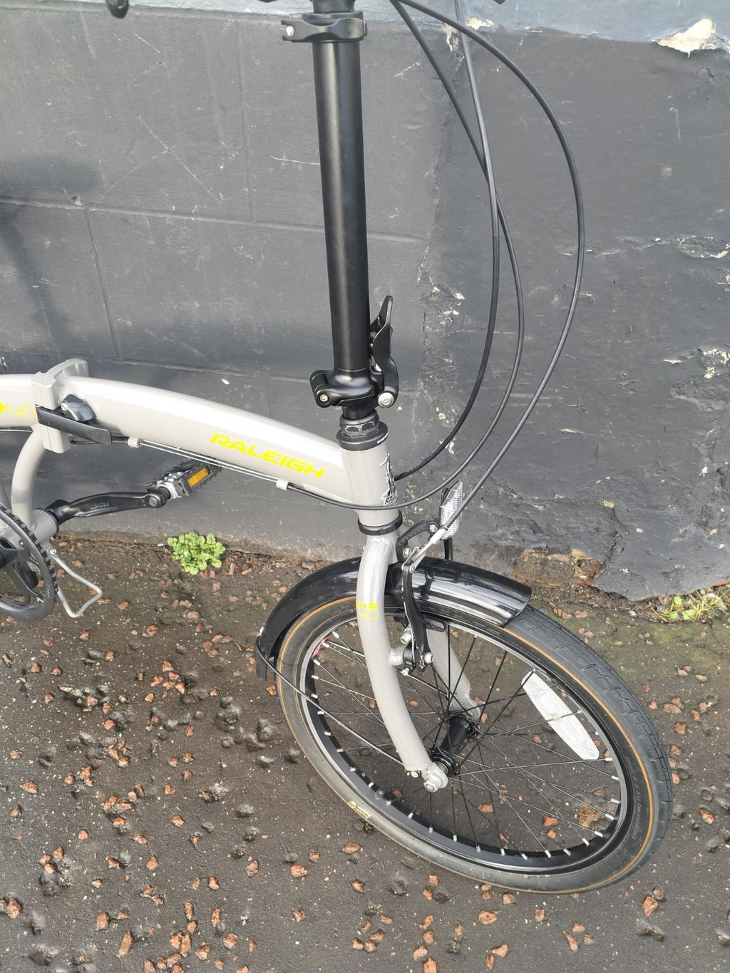 Raleigh Evo Two Folding Bike Aluminium FullyAdjustable Handlebars Seat Great Con