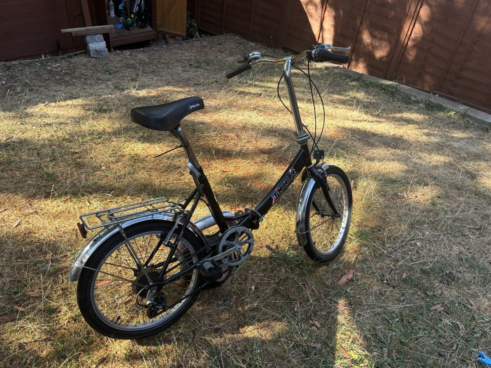 Tiger Folding Bike 20in Black/Silver Mudguards Rear Rack Cruiser Bar Derailleur