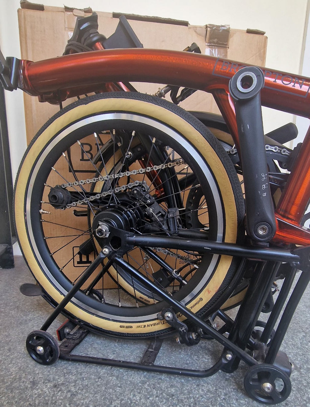 Brompton P Line 12 speed FLAME LACQUER + roller. Low £$🌎 Post📦🛫📮.RRP£2679