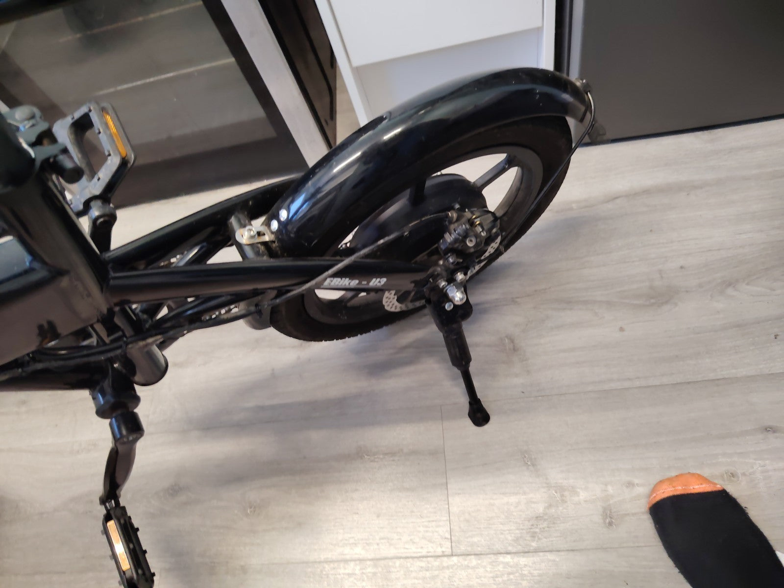 Finbike U3 Pedal Assist Commuter Bike 350W Motor 15.5mph