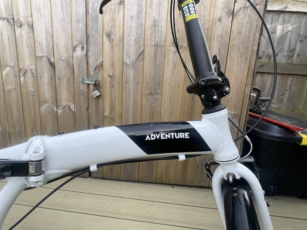 Snicket Adventure 20in Folding Bike 5-Speed Rear Rack Mudguards White/Black