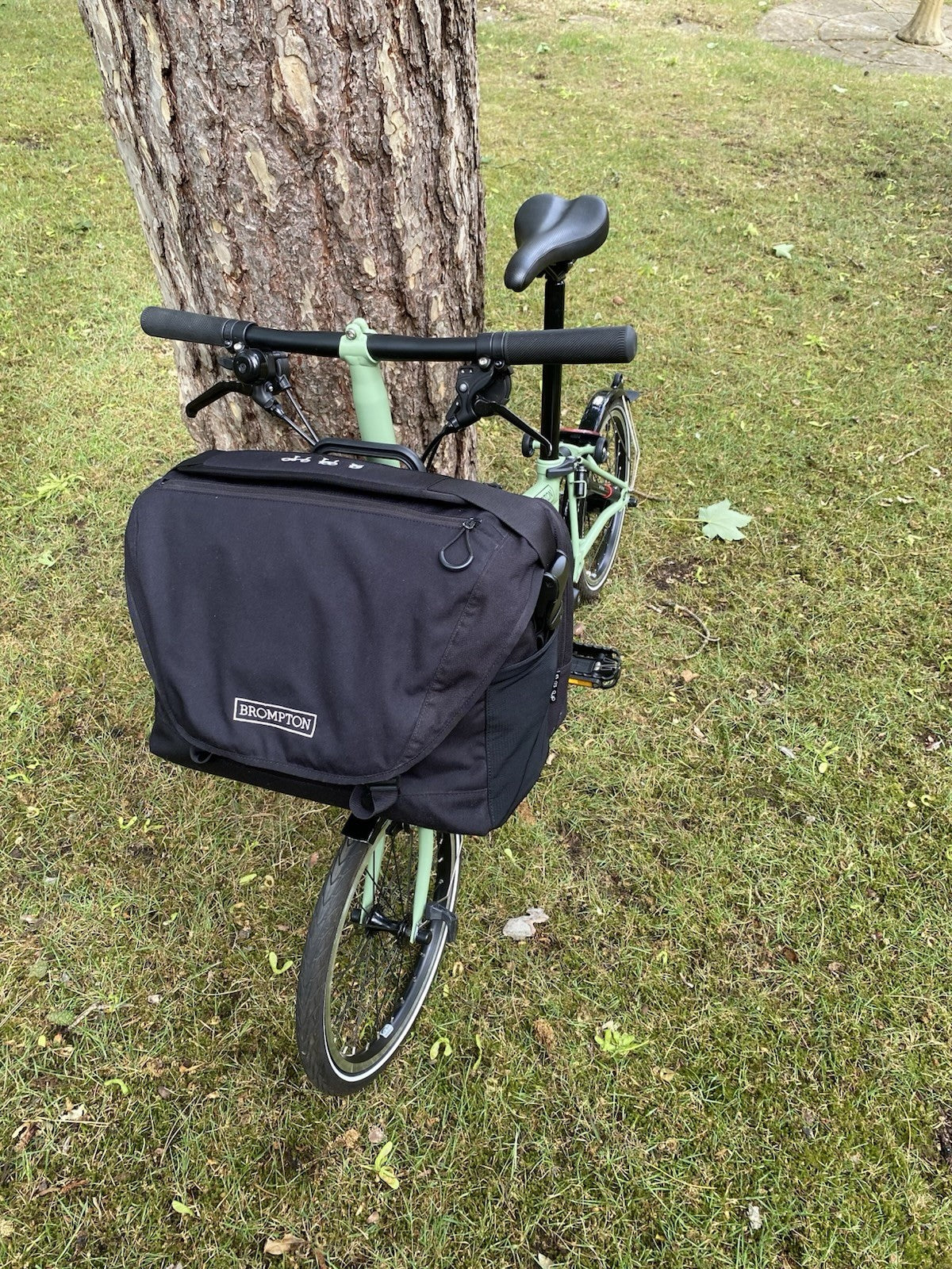 Brompton C-line 6-speed in Matcha Green (discontinued)
