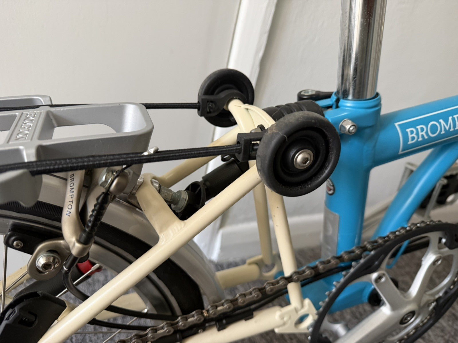 Brompton C Line M6R (6 Speed) folding bicycle - Blue (Excellent Condition)