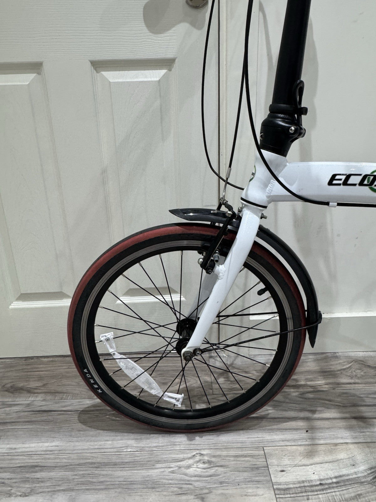 Ecosmo 20 Inch Light Weight Alloy Folding City Bike In Excellent Condition