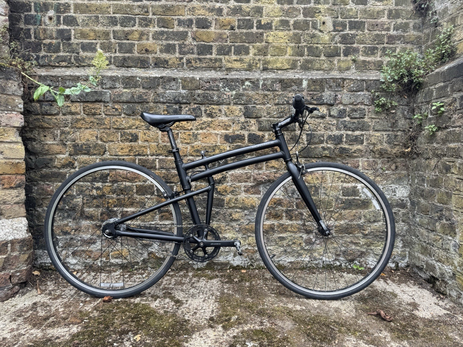 Montague Boston 8 Speed Full Size Folding Bike, Used Great Condition