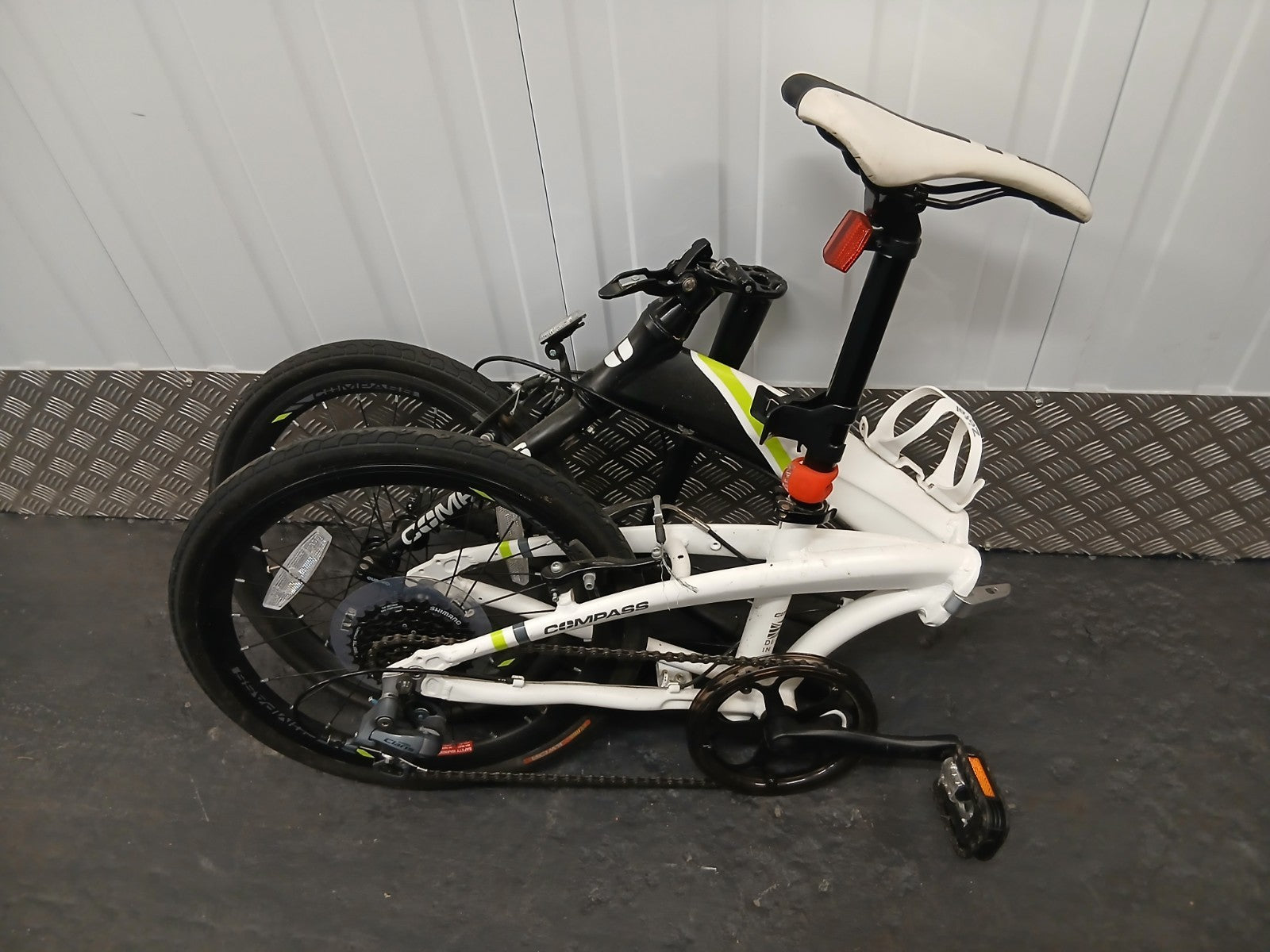 Go Outdoors Compass Northern Folding Bike 20" Wheels White