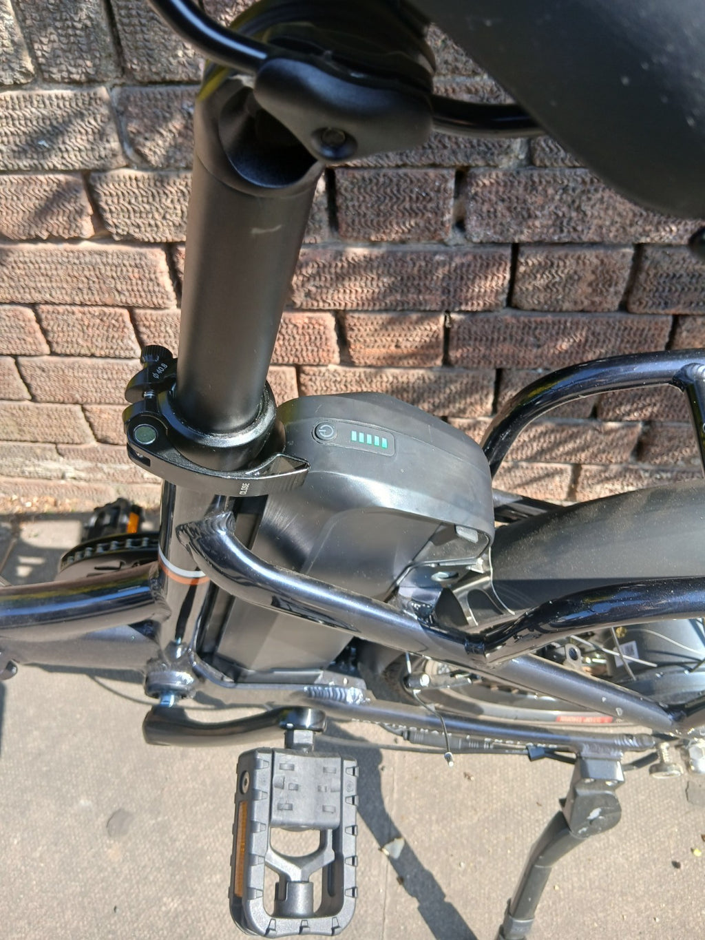 Raleigh Stow- Folding 7-Speed 20" Wheel Alloy Bike - Blue