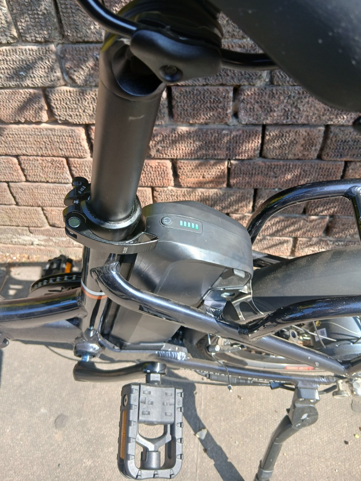 Raleigh Stow- Folding 7-Speed 20" Wheel Alloy Bike - Blue