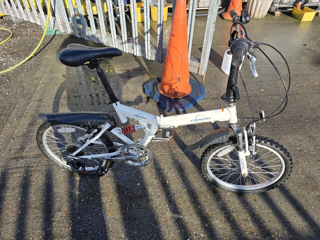 Folder Bike. ECOSMO.. VERY GOODCONDITION ONLY 2 SCRAC ONLY FOR £130.CASH IN HAND